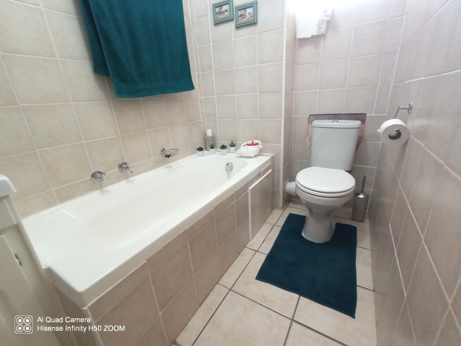 2 Bedroom Property for Sale in Van Ryneveld Western Cape